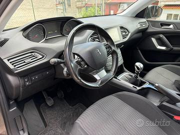 Peugeot 308
BlueHDi 120 S&S Business