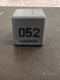 Relè  Mercedes-Benz 052 A0035421619