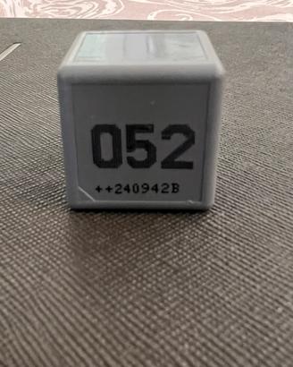 Relè  Mercedes-Benz 052 A0035421619
