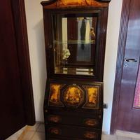 Scrittoio-vetrinetta dipinto a mano – mobile vinta