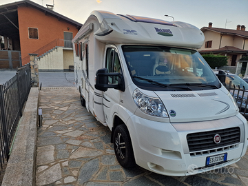 Camper semintegrale Mc Louis MC4 74g-Letto nautico