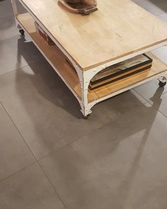 Tavolino legno e metallo con ruote