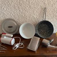 Friggitrice+sbattitore elettico+utensili cucina