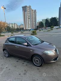 Lancia Ypsilon 1.3 MultiJet 95cv Versione ELLE