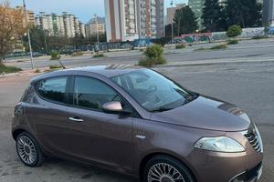 Lancia Ypsilon 1.3 MultiJet 95cv Versione ELLE