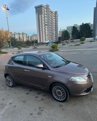 Lancia Ypsilon 1.3 MultiJet 95cv Versione ELLE