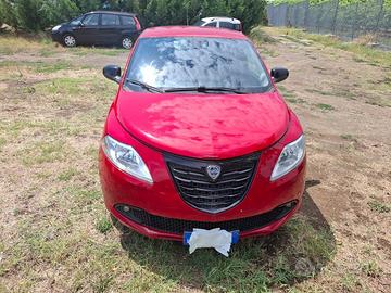 LANCIA YPSILON PLATINUM 900 SINISTRATA MARCIANTE