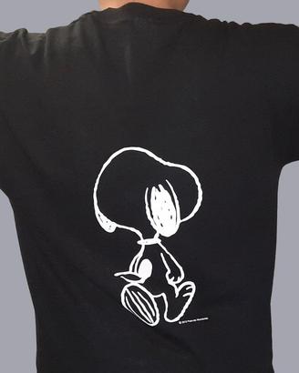T-shirt nera Snoopy – Edizione rara 📌