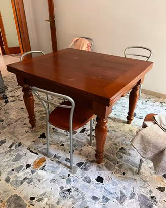 Tavolo da cucina in legno