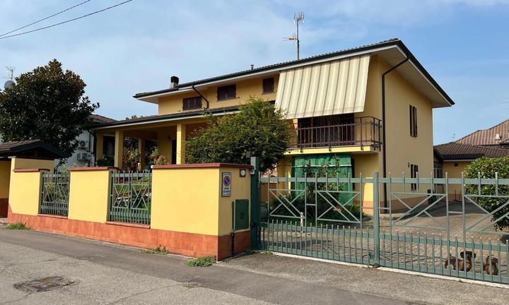 Villa o villino Mortara [SD138VRG]