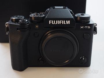 FUJIFILM X-T5 SCATTI 0