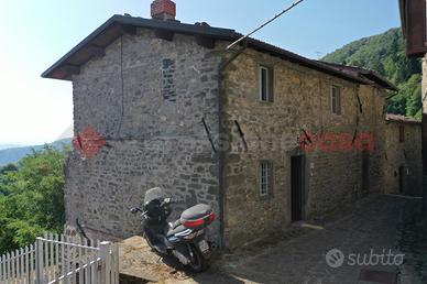 Rustico/Casale/Corte Camporgiano [UG527MDVRG]