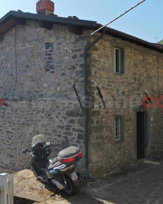 Rustico/Casale/Corte Camporgiano [UG527MDVRG]
