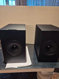 Diffusori Kef Q1 meta
