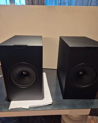 Diffusori Kef Q1 meta