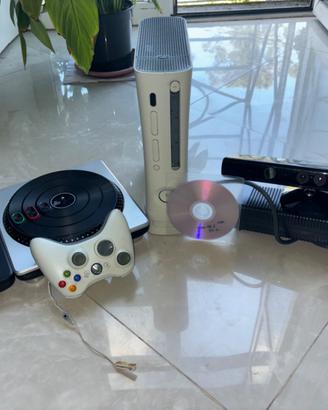 Xbox 360 completa + dj hero + Kinect