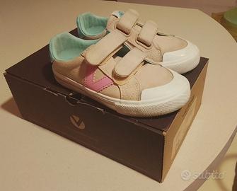 Scarpe sportive bambina quasi pari al nuovo