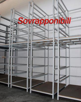 Contenitori sovrapponibili per stoccaggio merce