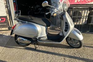 Piaggio Vespa 250 GTS