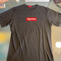 T shirt supreme