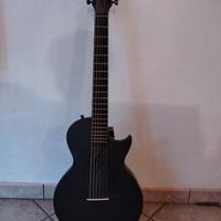 chitarra acustica nera in fibra di carbonio 