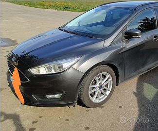 Ford focus sw 1500 120 cv incidentata