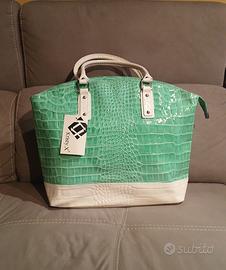 borsa in pelle lucida 