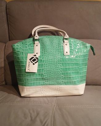 borsa in pelle lucida 