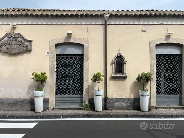 Acireale località Scillichenti panificio