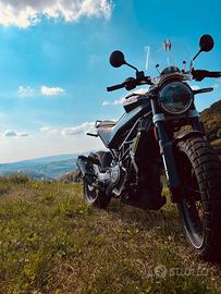 Husqvarna Svartpilen 401 - Trattabile