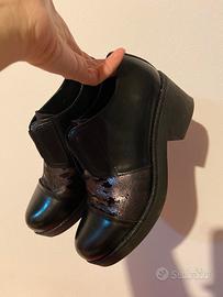 Scarpe nere inglesine nr. 36