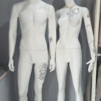 manichini uomo-donna