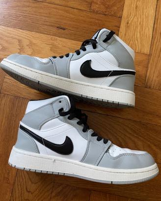 Jordan 1 grigie e bianche