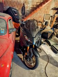 YAMAHA TMAX 560 TECH