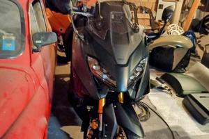 YAMAHA TMAX 560 TECH
