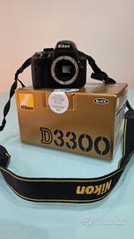 Nikon D3300 con obiettivo kit DX 18-105 F3.5/5.6