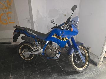 HONDA NX 650 DOMINATOR