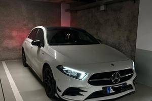 Mercedes-Benz A 200d 2021