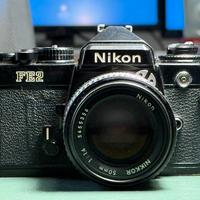 Nikon FE2 con obiettivo Nikkor 50mm 1.4