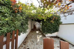 CASA INDIPENDENTE A ALLISTE