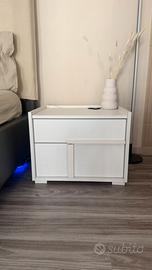 Comodino bianco moderno – 57×42×43 cm