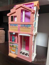 Casa delle bambole Barbie a 3 piani