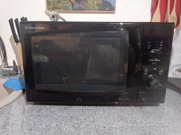 Microonde digitale Electrolux