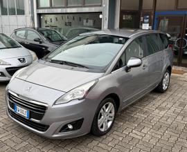 Peugeot 5008 NEOPATENTATI 1.6 HDi 115CV 7 POSTI