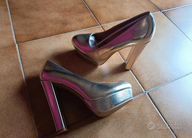 scarpe dal tacco vertiginoso, ottime per ballare 