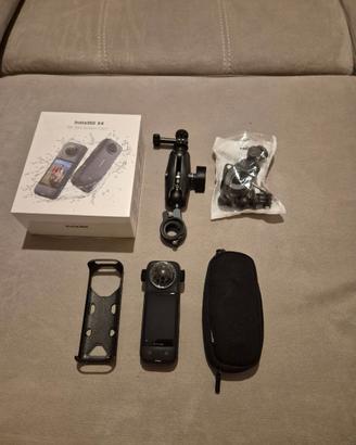 Insta 360 X4 kit MOTO
