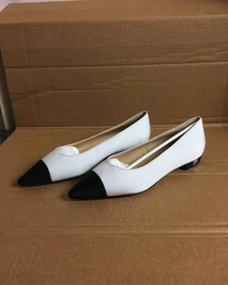 Ballerina bassa Chanel in canvas