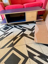 Mobile tv ikea con rotelle