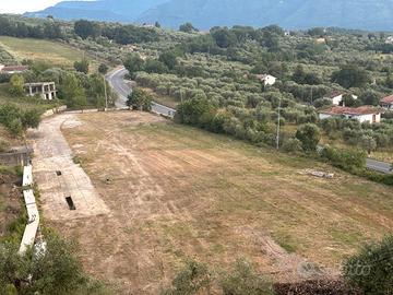 Piazzale per parcheggio