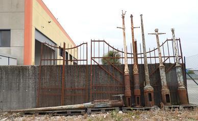 Cancello con cancelletto in ferro battuto da 4 m